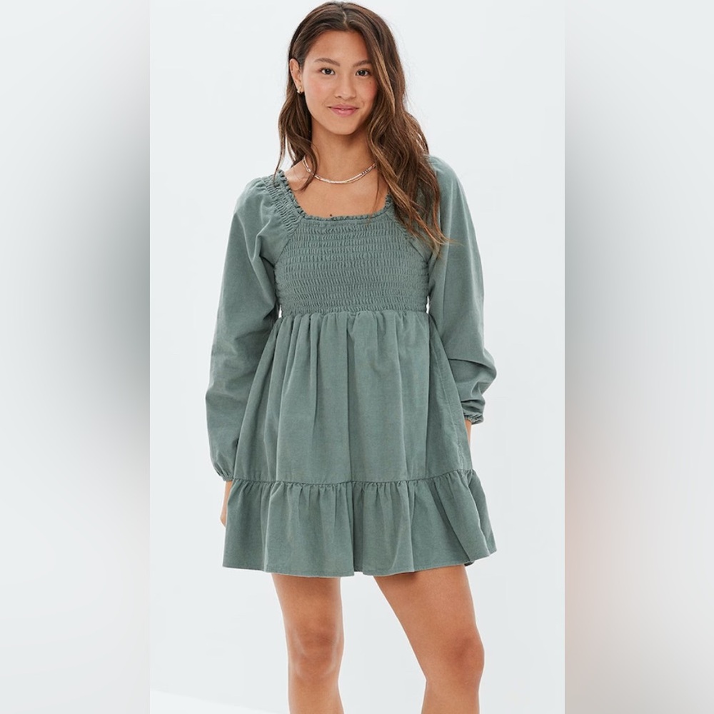 American Eagle Outfitters Women’s Green Long Sleeve Smocked Corduroy Dress Sz XL